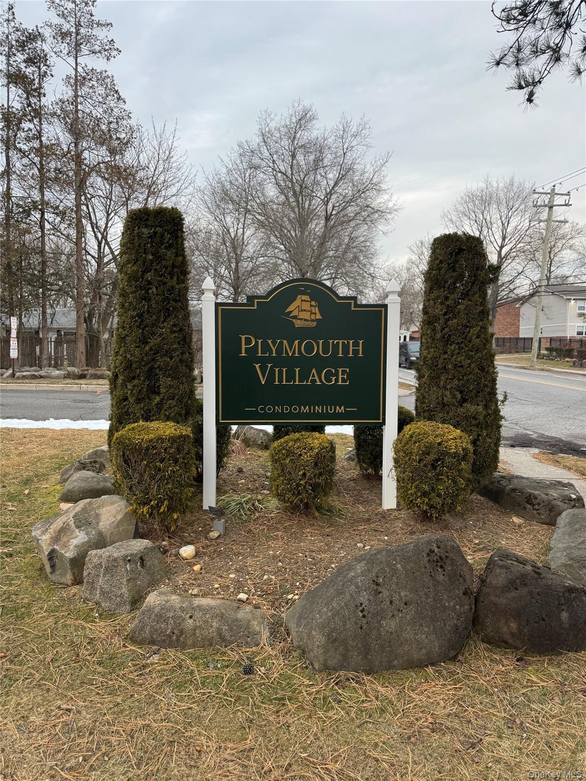 #1 photo, 100 Hawthorne Avenue, سوفولك Central Islip , NY 11722