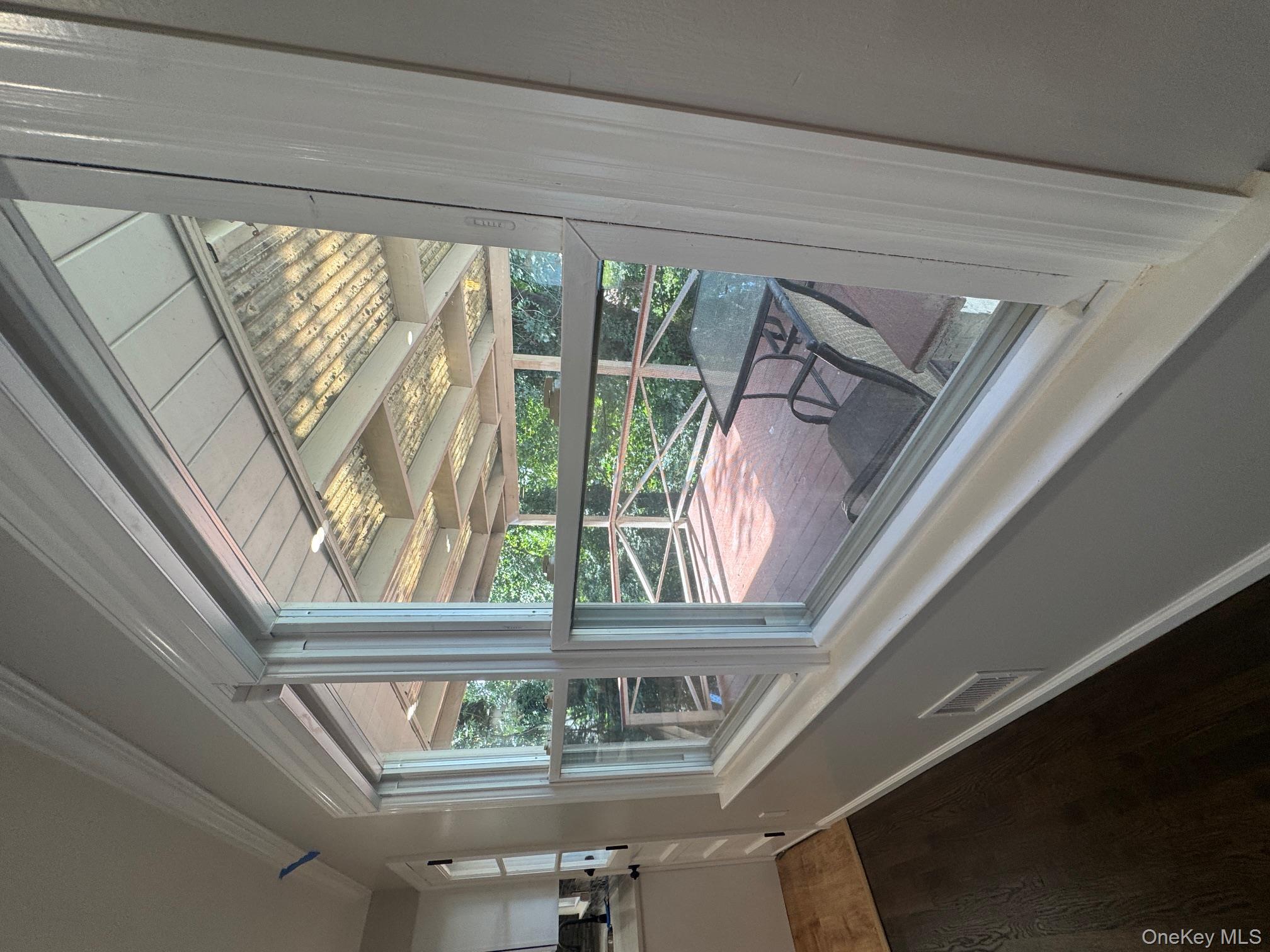 #4 photo, 29 S Mortimer Avenue, Elmsford , NY 10523