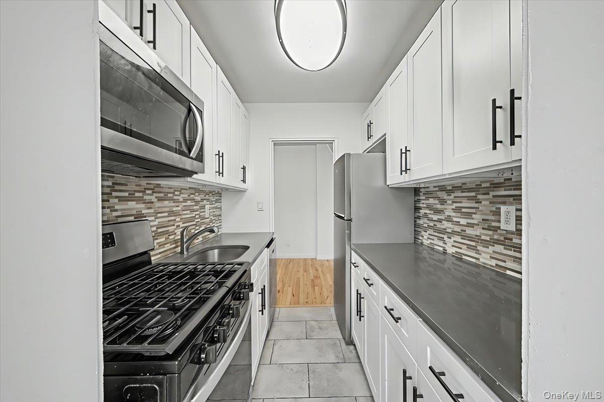 #12 photo, 2630 Kingsbridge Terrace, Bronx , NY 10463