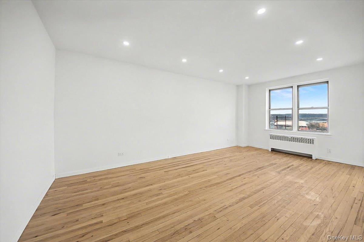 #7 photo, 2630 Kingsbridge Terrace, Bronx , NY 10463