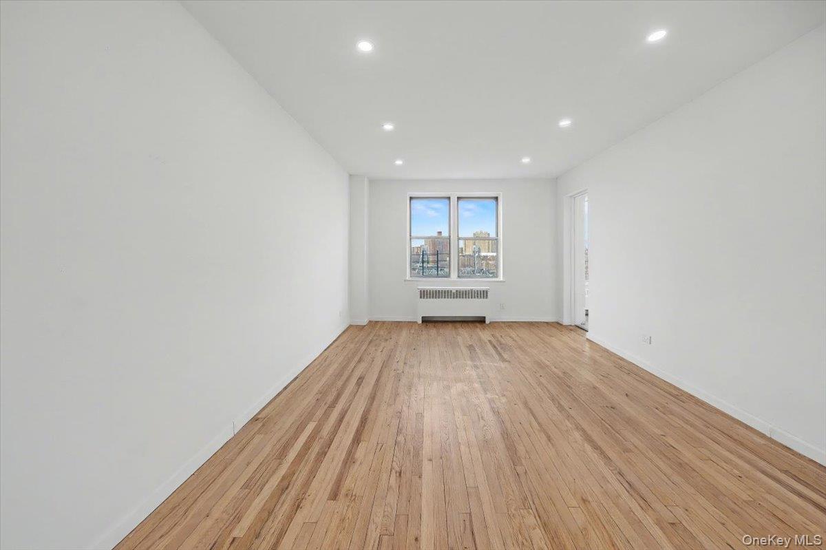 #8 photo, 2630 Kingsbridge Terrace, Bronx , NY 10463