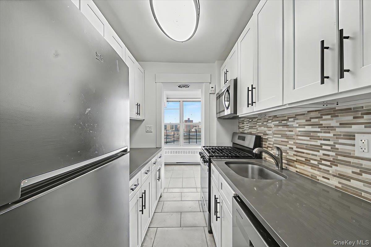 #9 photo, 2630 Kingsbridge Terrace, Bronx , NY 10463