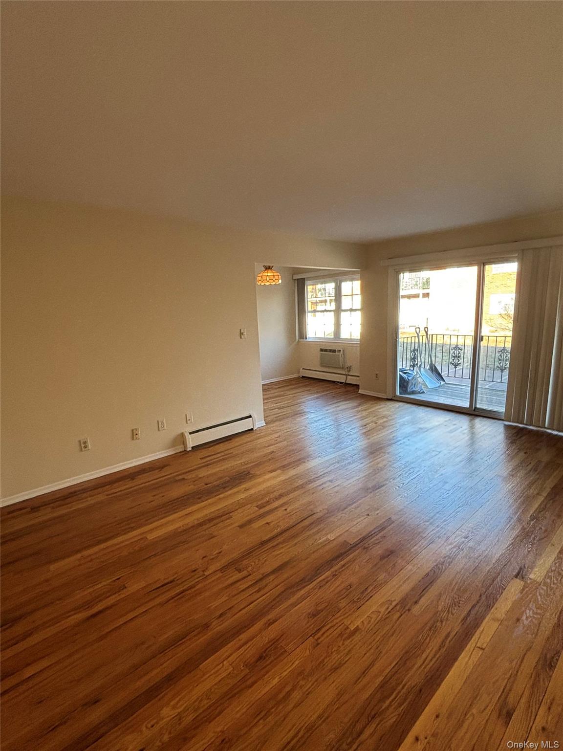 #7 photo, 8 COLONIAL Road, Beacon , NY 12508