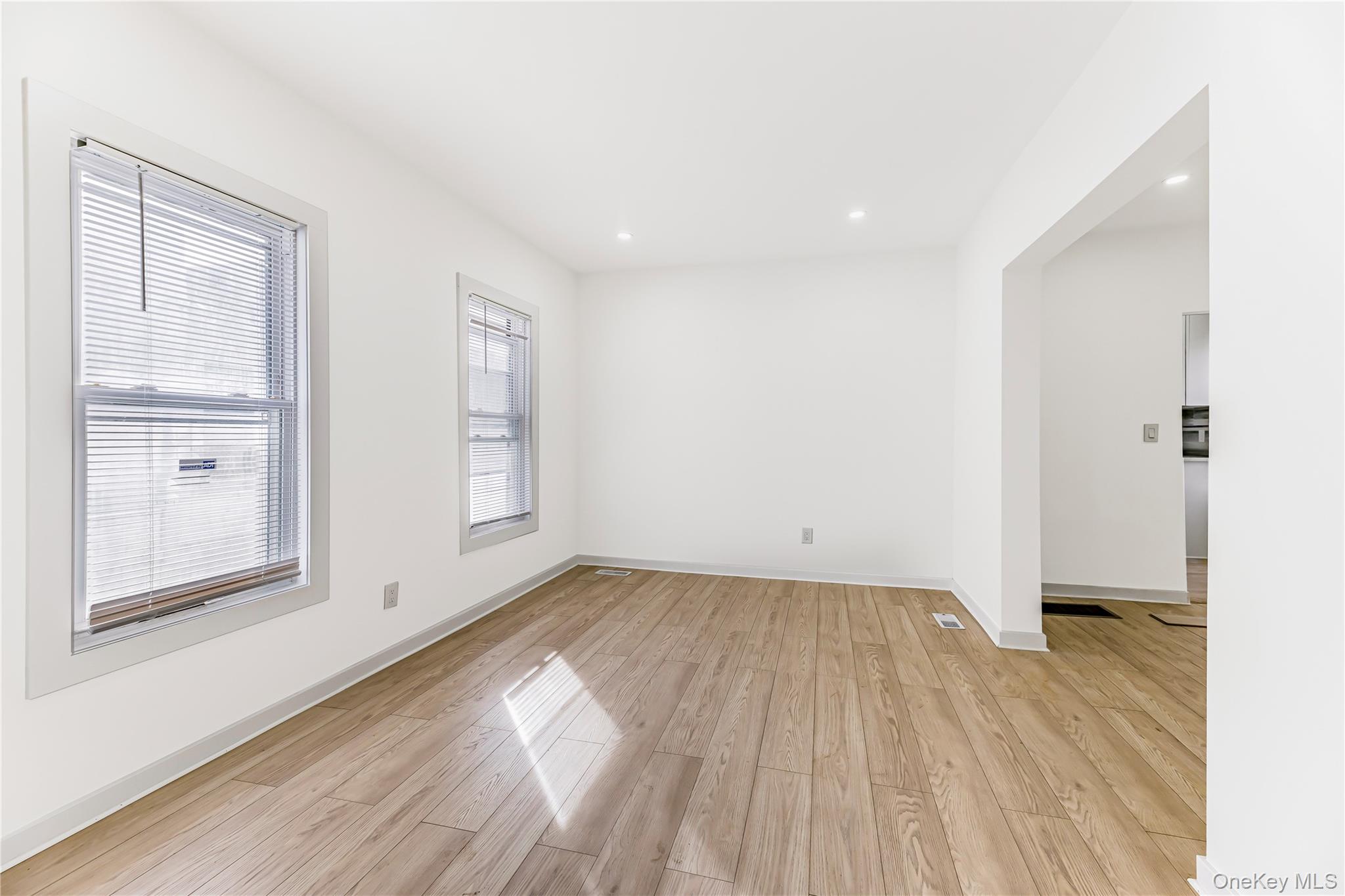 #6 photo, 184 Hillside Avenue, 뉴욕주 Mount Vernon , NY 10553