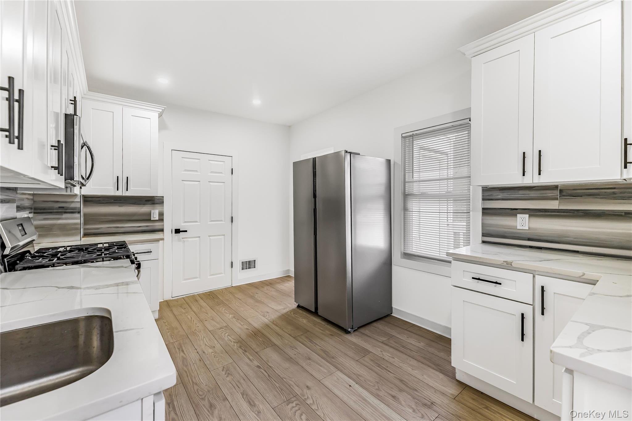 #8 photo, 184 Hillside Avenue, 뉴욕주 Mount Vernon , NY 10553