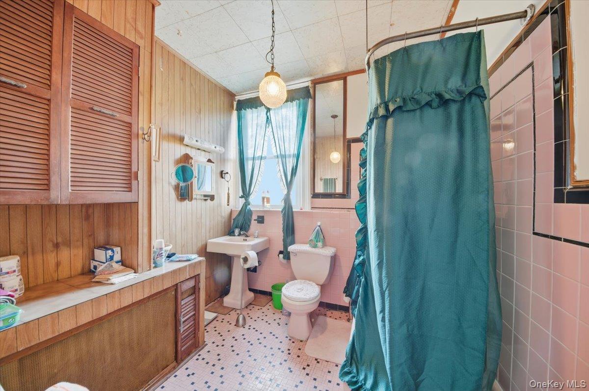 #16 photo, 2523 Woodhull Avenue, Bronx , NY 10469