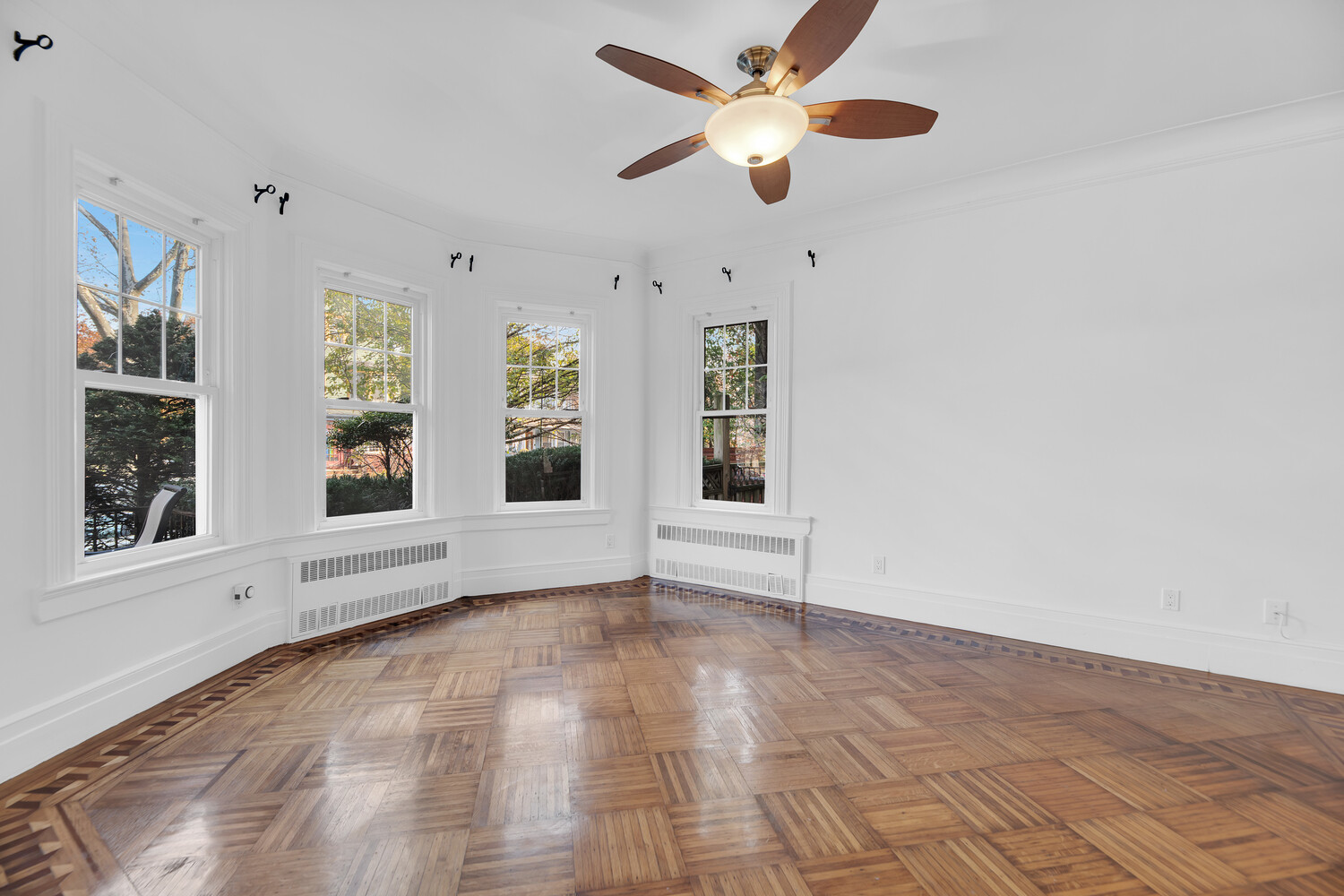 #4 photo, 242 STRATFORD Road, Ditmas Park , NY 11218