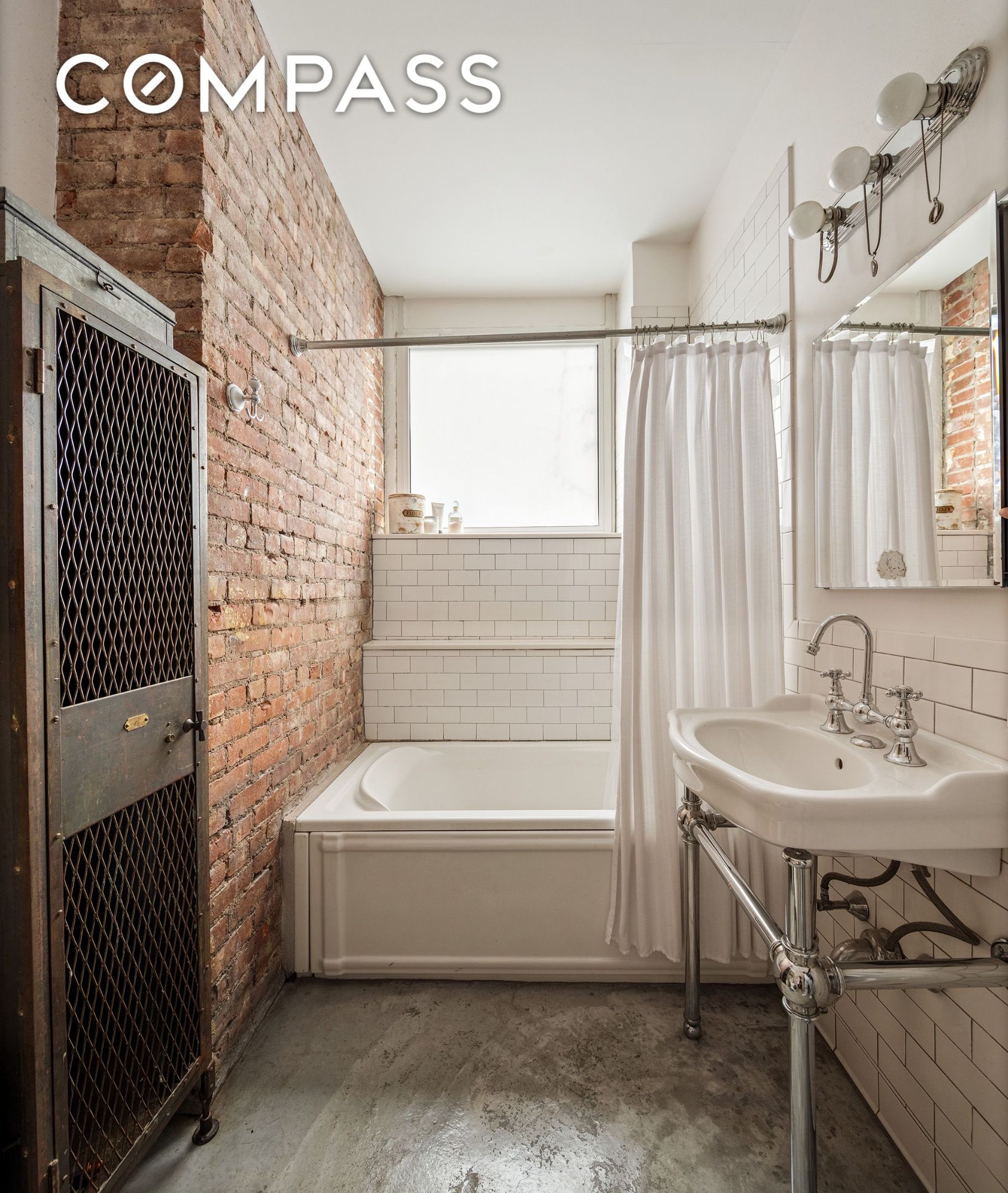 #16 photo, New York City, मैनहटन NoHo , NY 10012