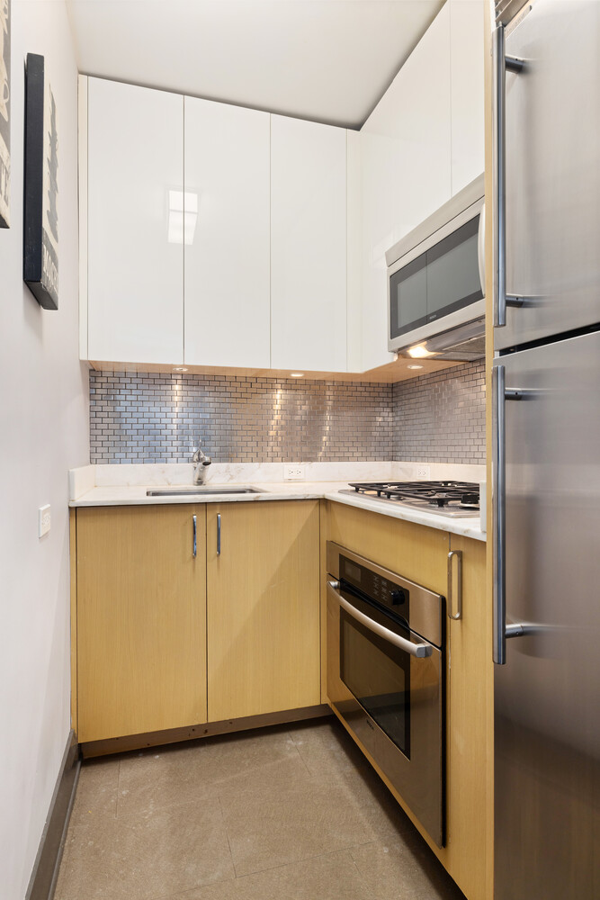 #5 photo, 211 E 51ST Street, Turtle Bay , NY 10022