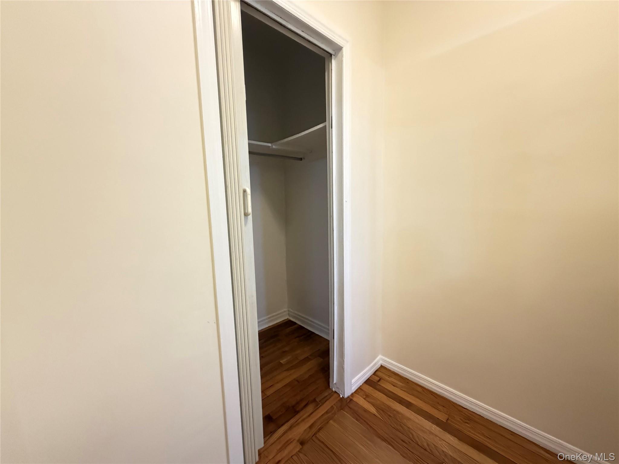 #10 photo, 2246 79th Street, Куинс ‖ East Elmhurst , NY 11370