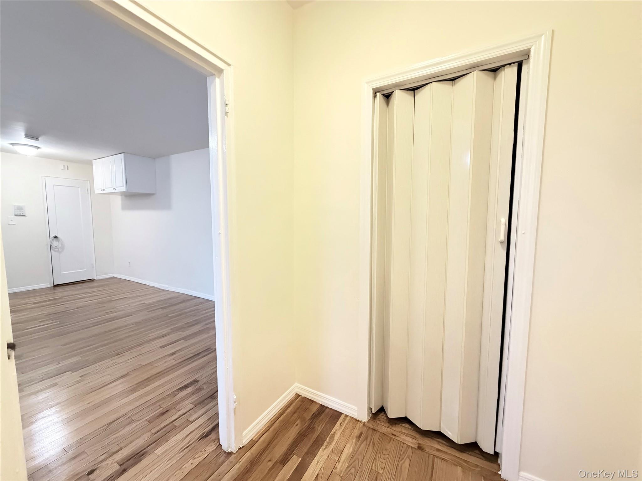 #14 photo, 2246 79th Street, Куинс ‖ East Elmhurst , NY 11370