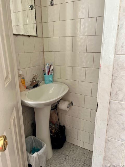 #4 photo, 10214 85th Drive, कुईंस Richmond Hill North , NY 11418