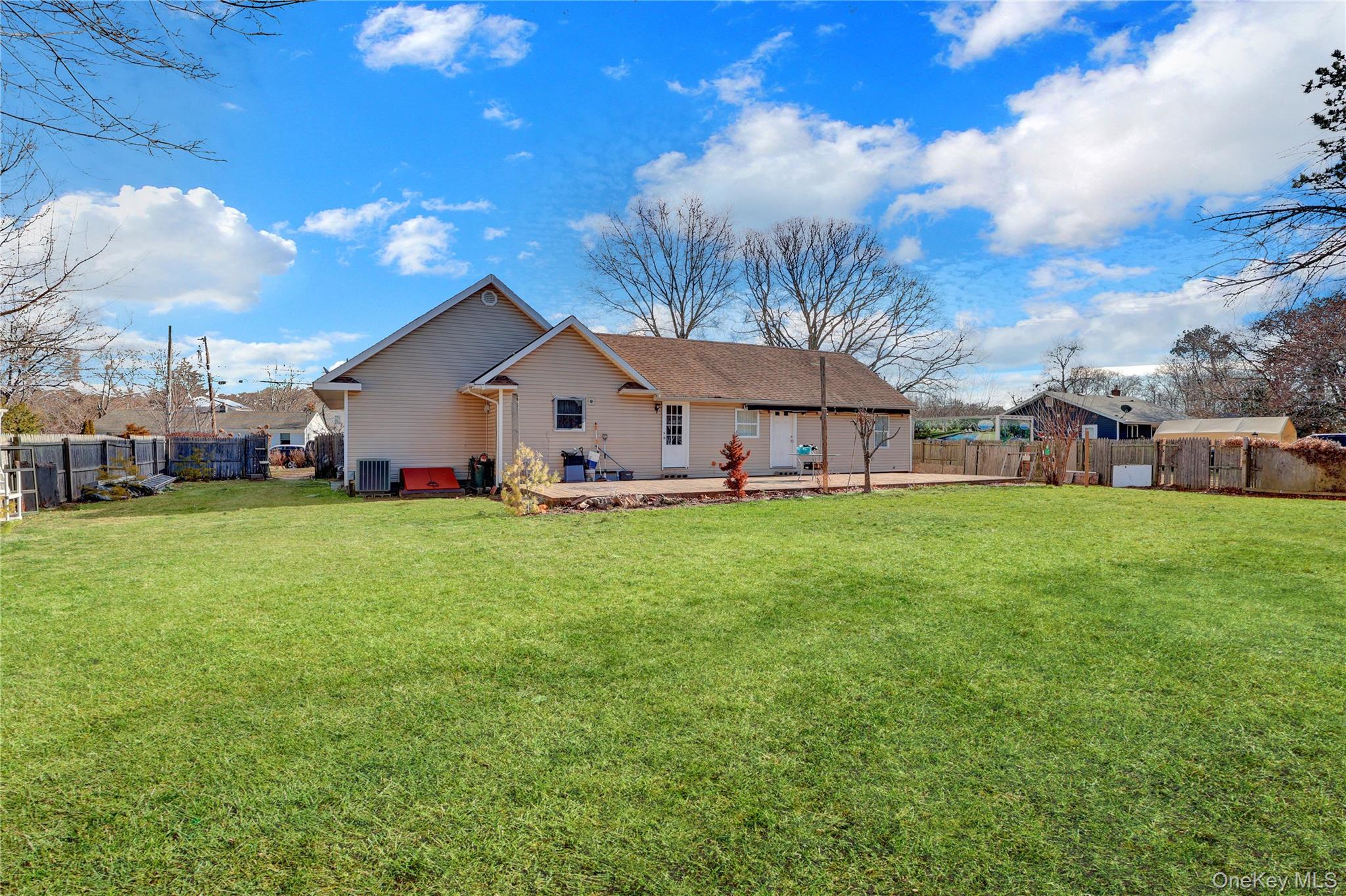 #5 photo, 87 Vail Avenue, Southampton , NY 11901