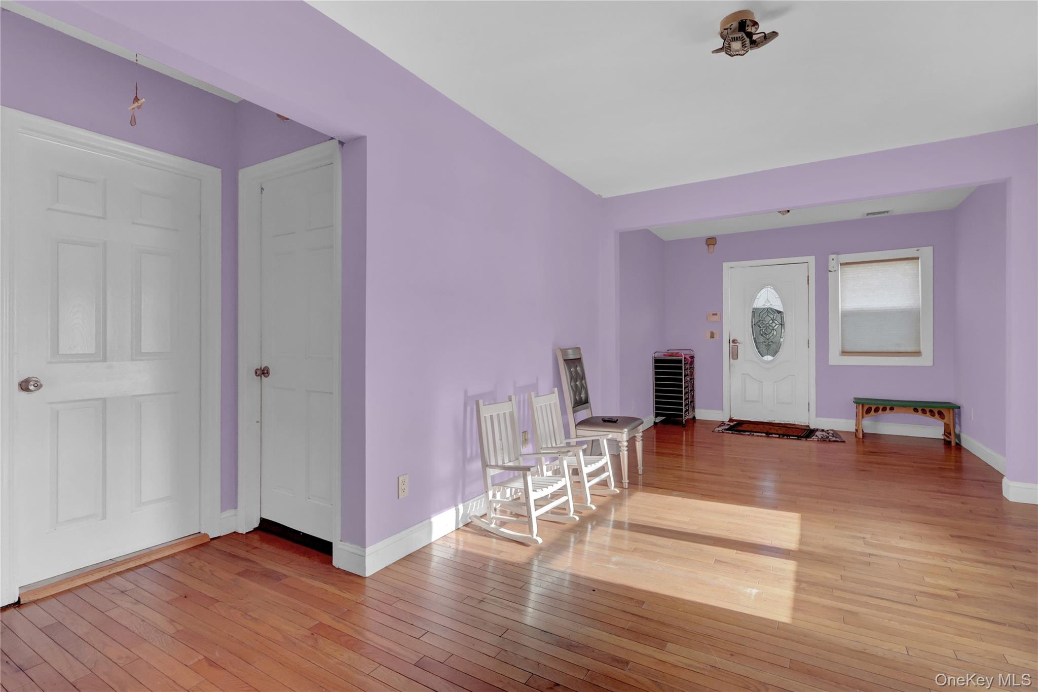 #8 photo, 87 Vail Avenue, Southampton , NY 11901