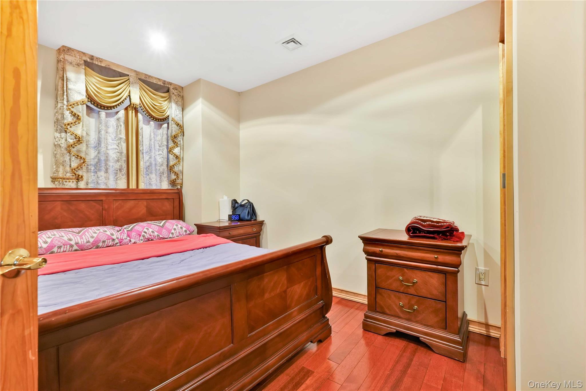 #20 photo, 2929 Morgan Avenue, برونكس Bronx , NY 10469