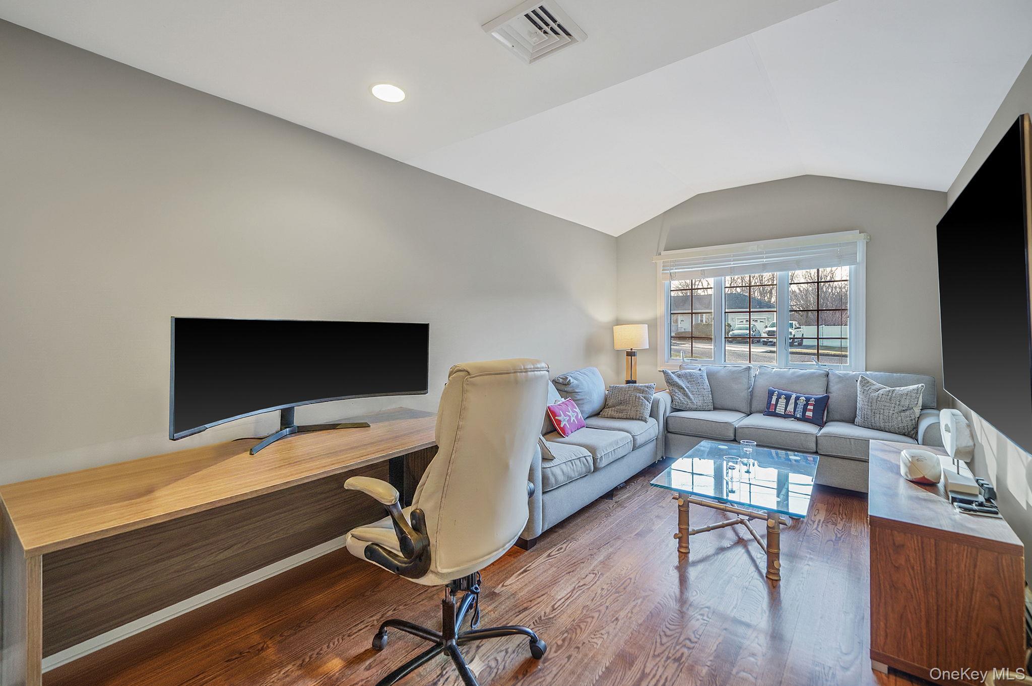 #14 photo, 39 13th Avenue, Ronkonkoma , NY 11779