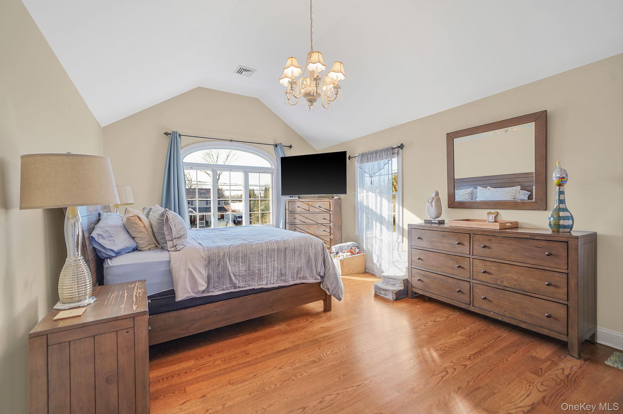 #15 photo, 39 13th Avenue, Ronkonkoma , NY 11779