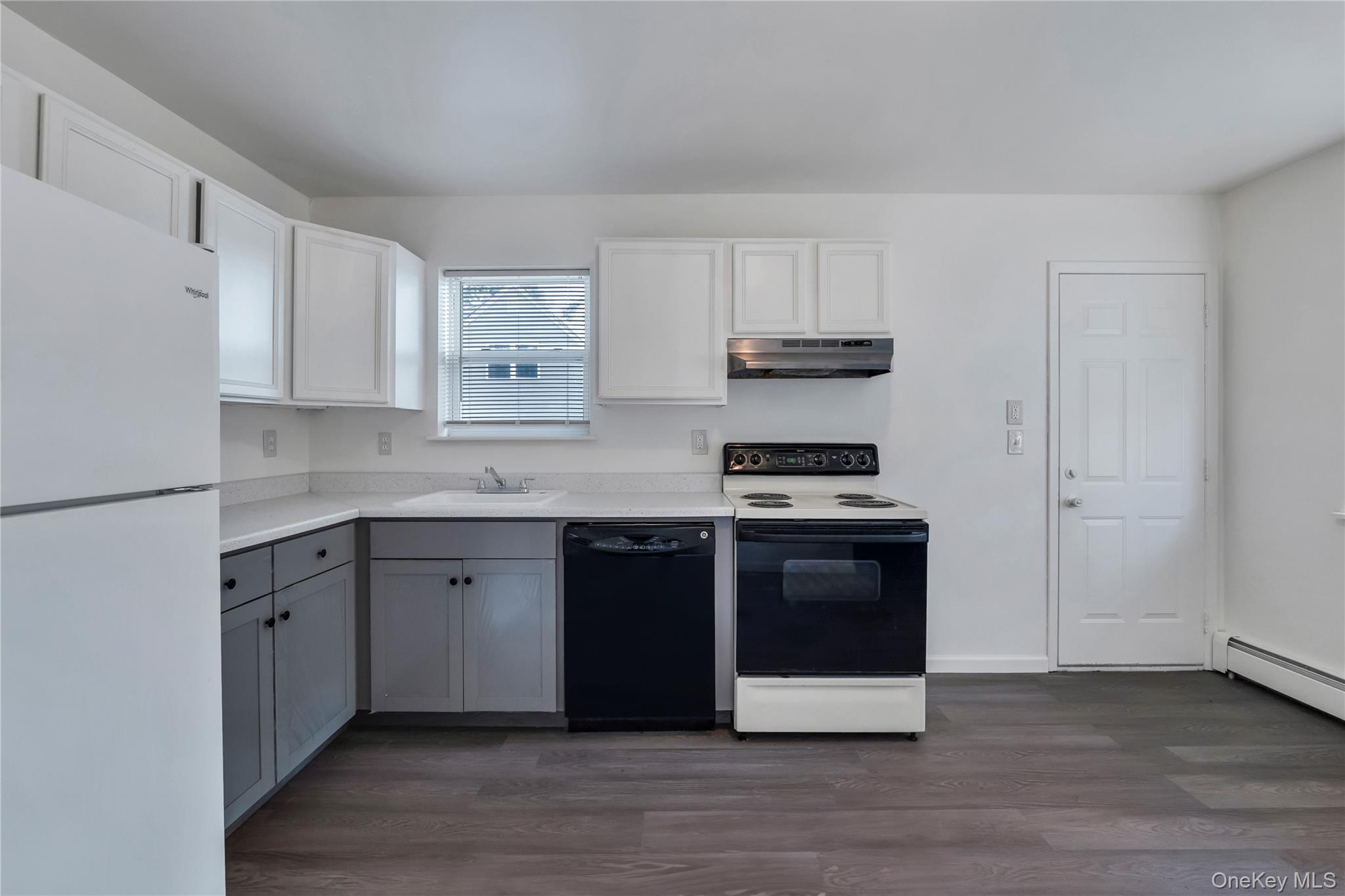 #14 photo, 2 Brushwood Drive, 롱 아일랜드 Shirley , NY 11967