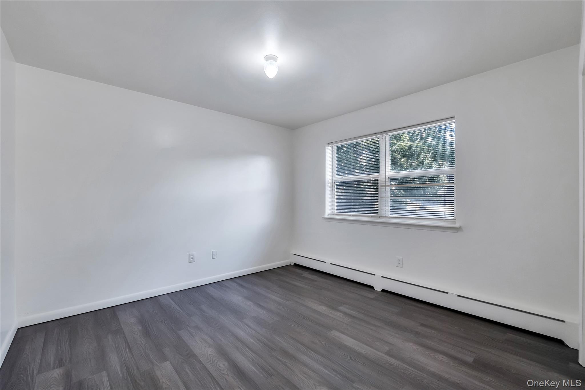 #18 photo, 2 Brushwood Drive, 롱 아일랜드 Shirley , NY 11967