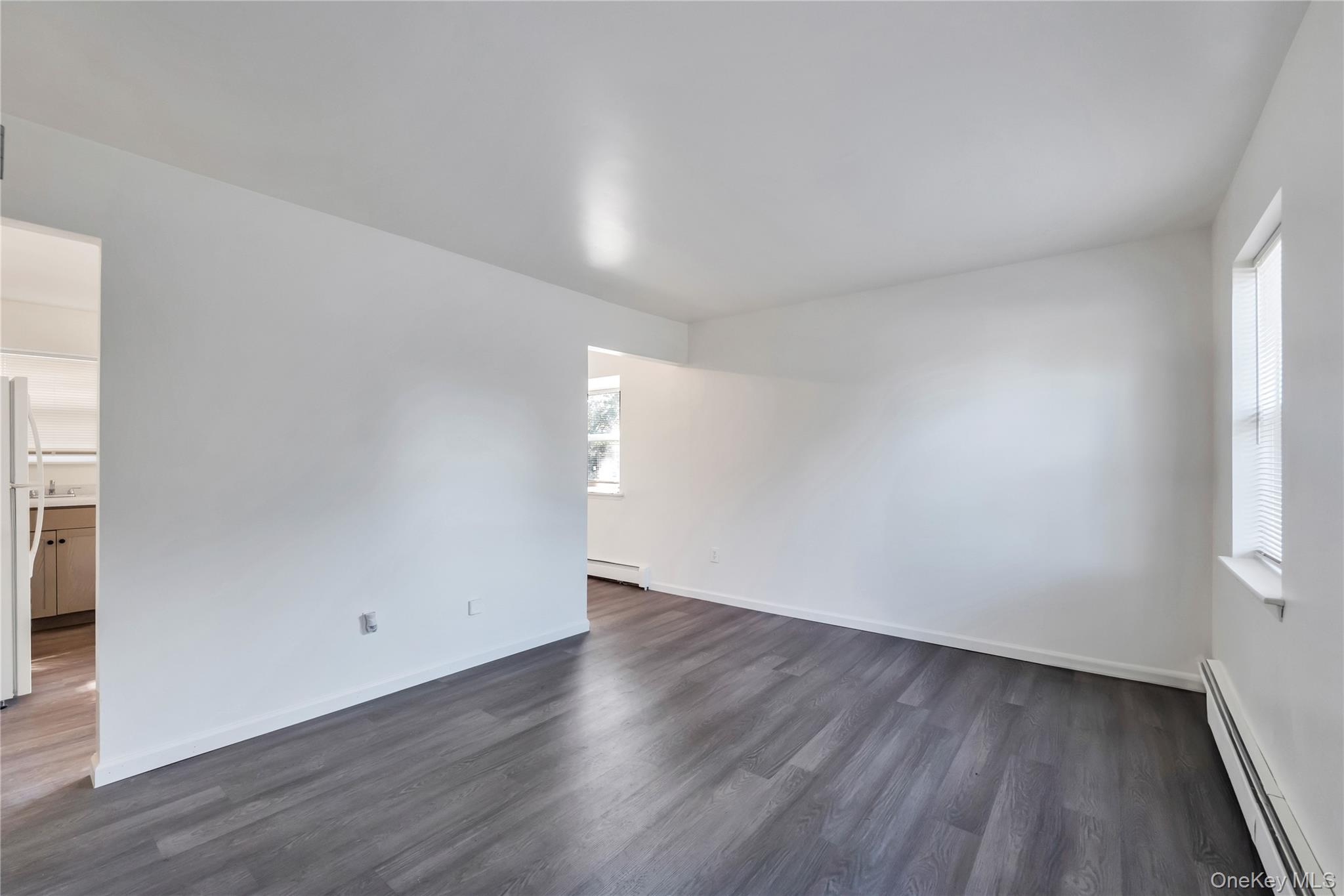 #3 photo, 2 Brushwood Drive, 롱 아일랜드 Shirley , NY 11967