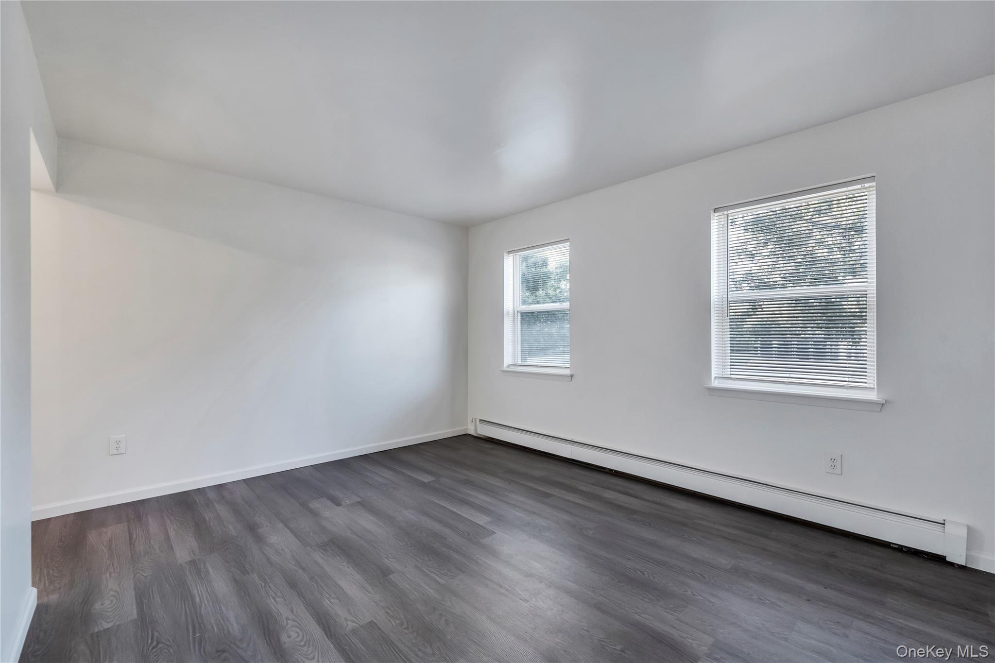 #7 photo, 2 Brushwood Drive, 롱 아일랜드 Shirley , NY 11967