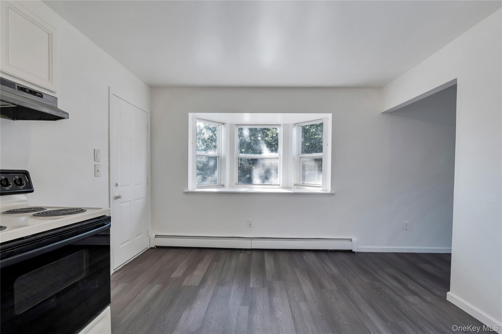 #9 photo, 2 Brushwood Drive, 롱 아일랜드 Shirley , NY 11967