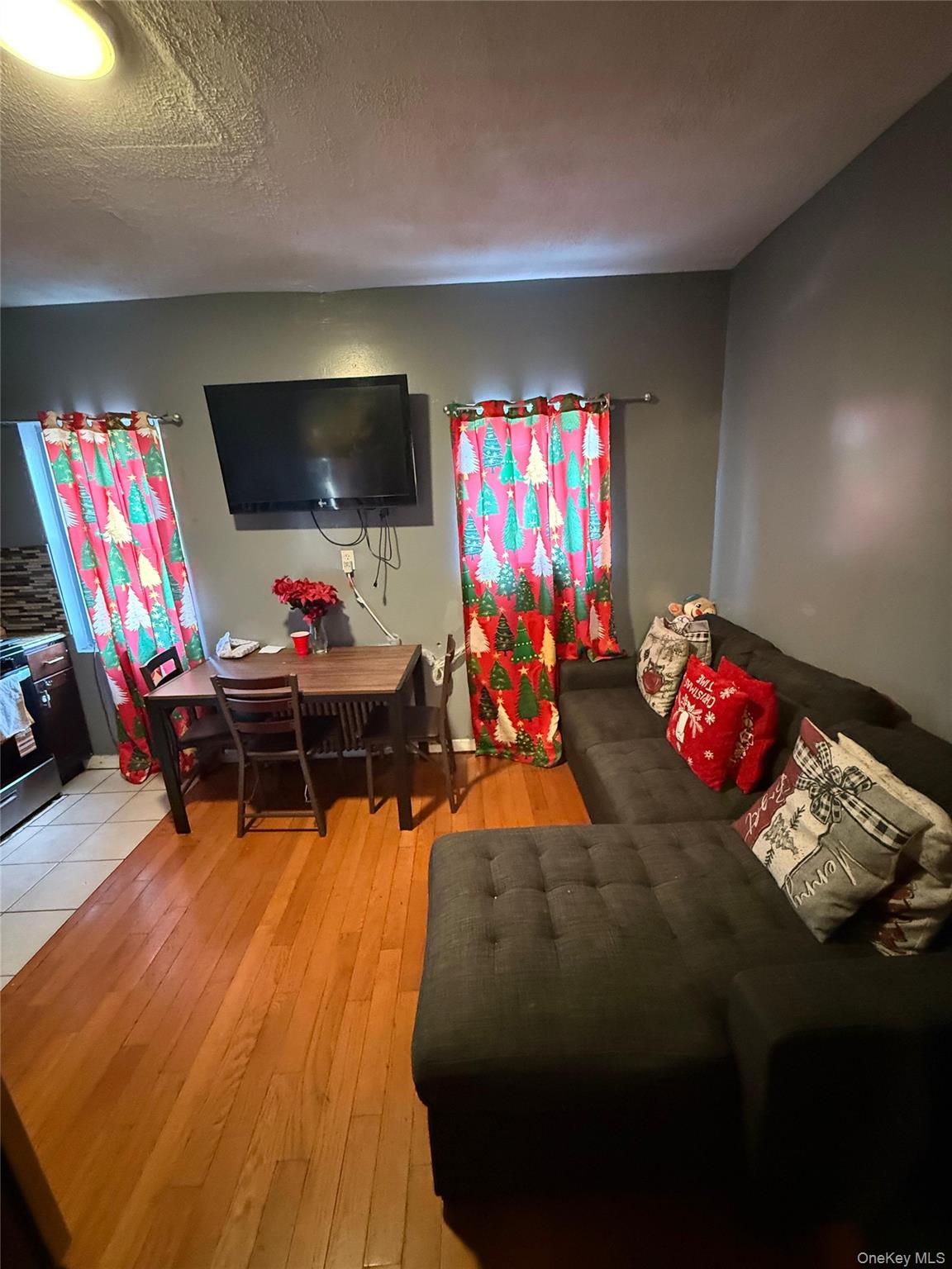 #13 photo, 10737 Van Wyck Expressway, קווינס Jamaica , NY 11435