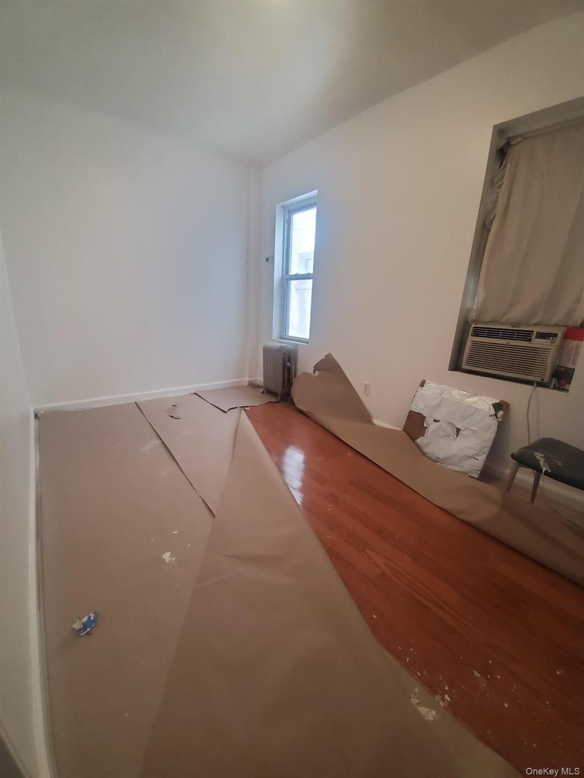 #17 photo, 10737 Van Wyck Expressway, קווינס Jamaica , NY 11435