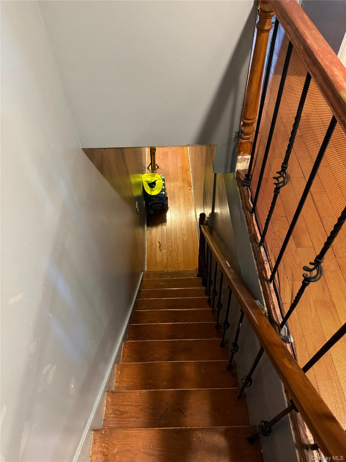 #19 photo, 10737 Van Wyck Expressway, קווינס Jamaica , NY 11435