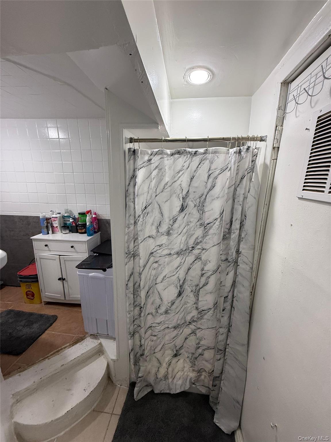 #8 photo, 10737 Van Wyck Expressway, קווינס Jamaica , NY 11435