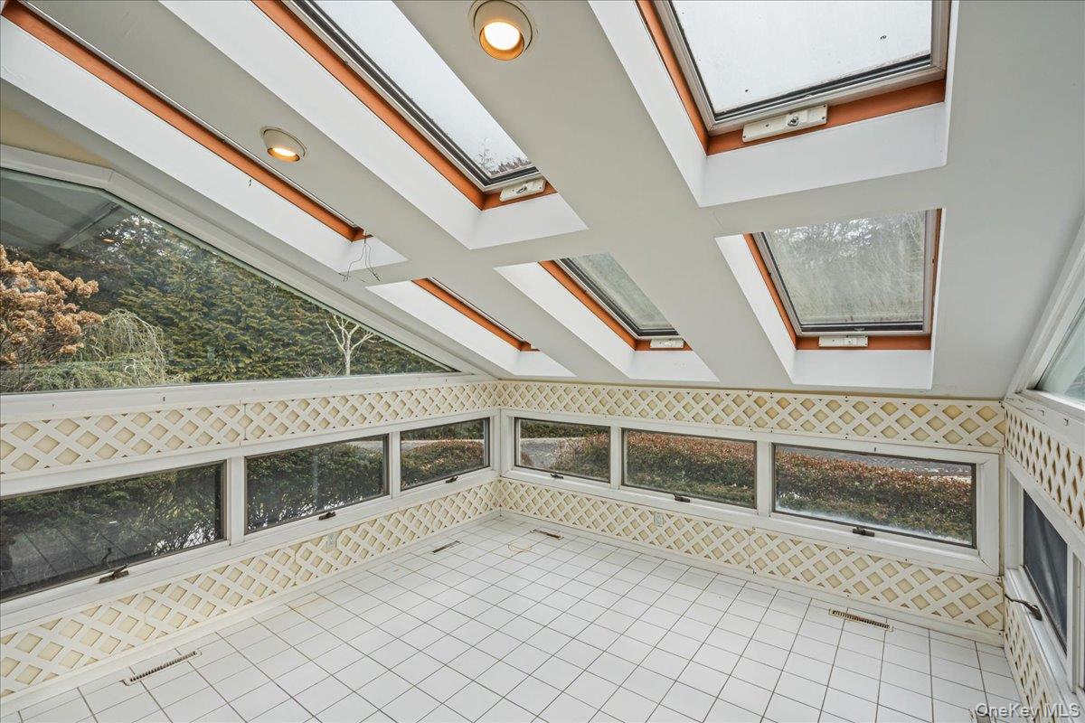 #15 photo, Westhampton, Westhampton , NY 11977