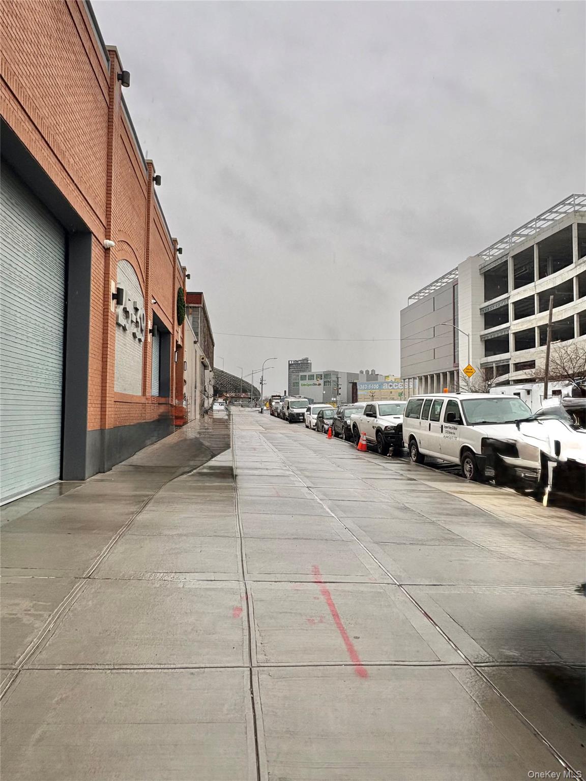 #4 photo, 2525 Borden Ave, 뉴욕퀸즈 Long Island City , NY 11101