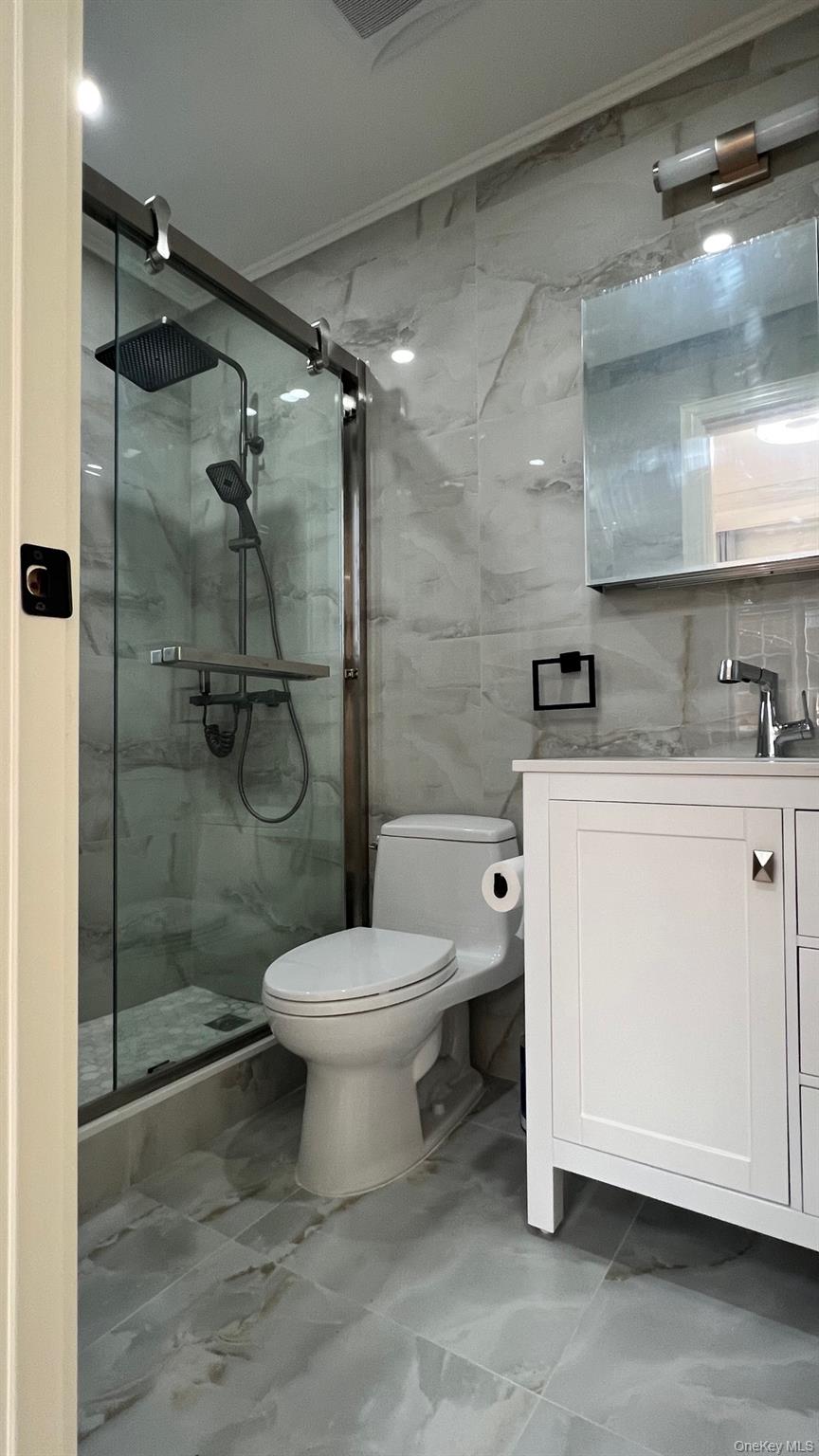 #10 photo, 3520 215th Place, קווינס Bayside , NY 11361