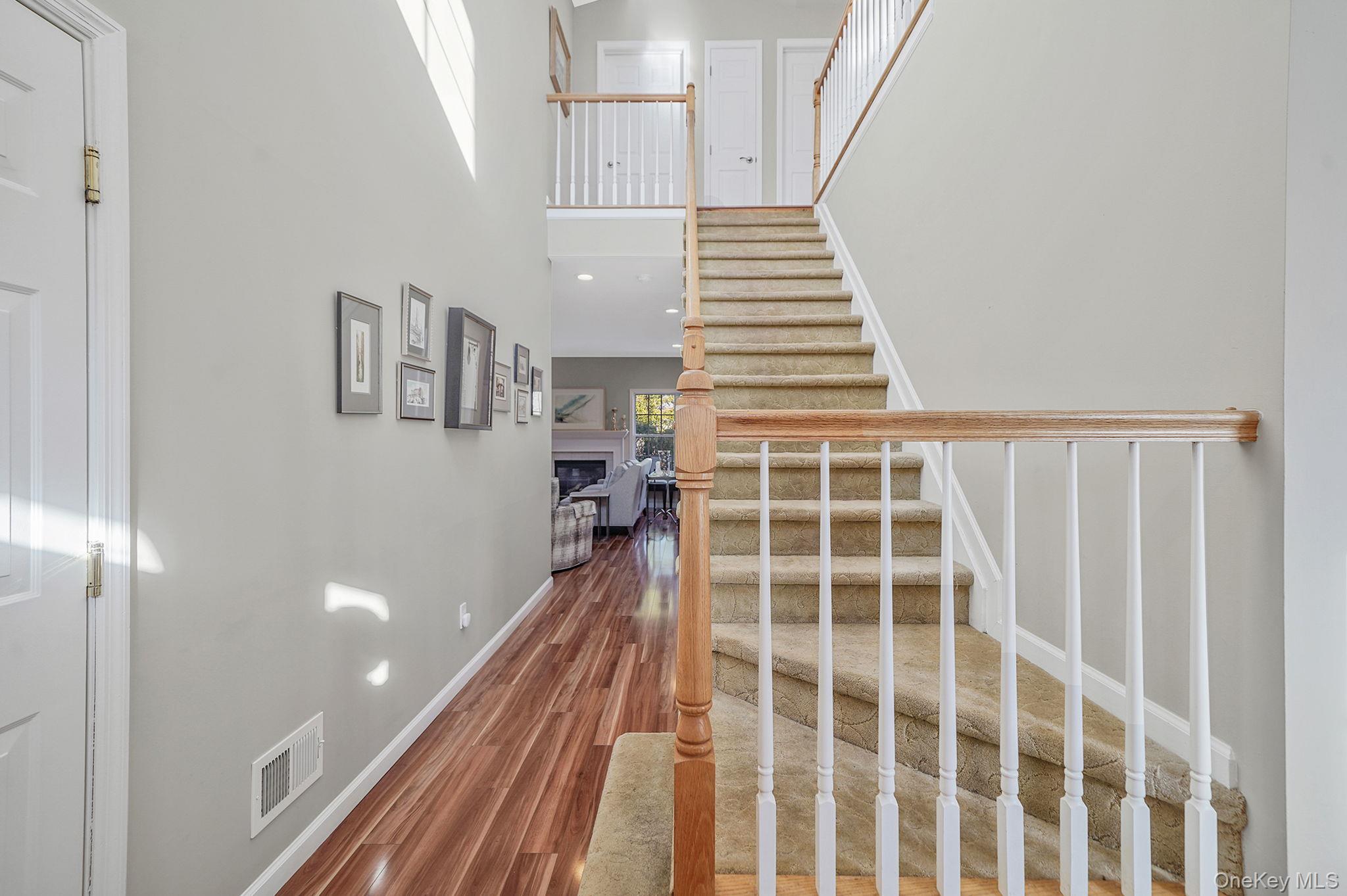 #4 photo, 115 Willow Wood Drive, Oakdale , NY 11769