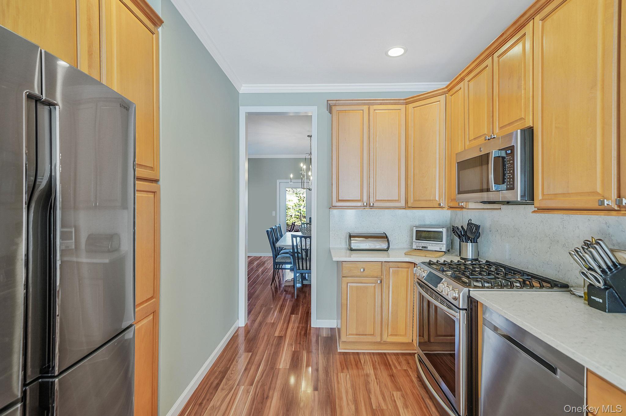 #7 photo, 115 Willow Wood Drive, Oakdale , NY 11769