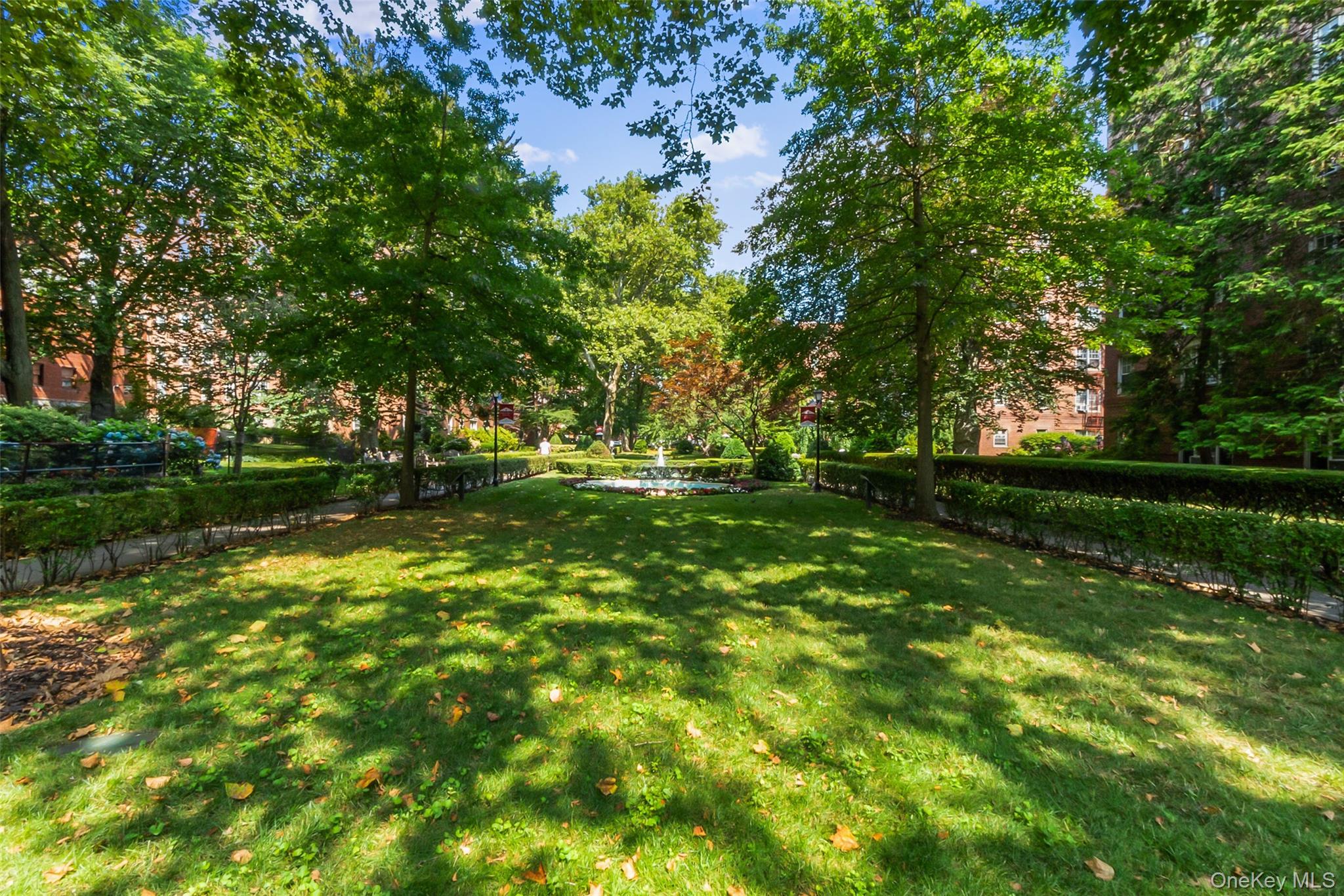 #15 photo, 76-36 113th Street, كوينز Forest Hills , NY 11375