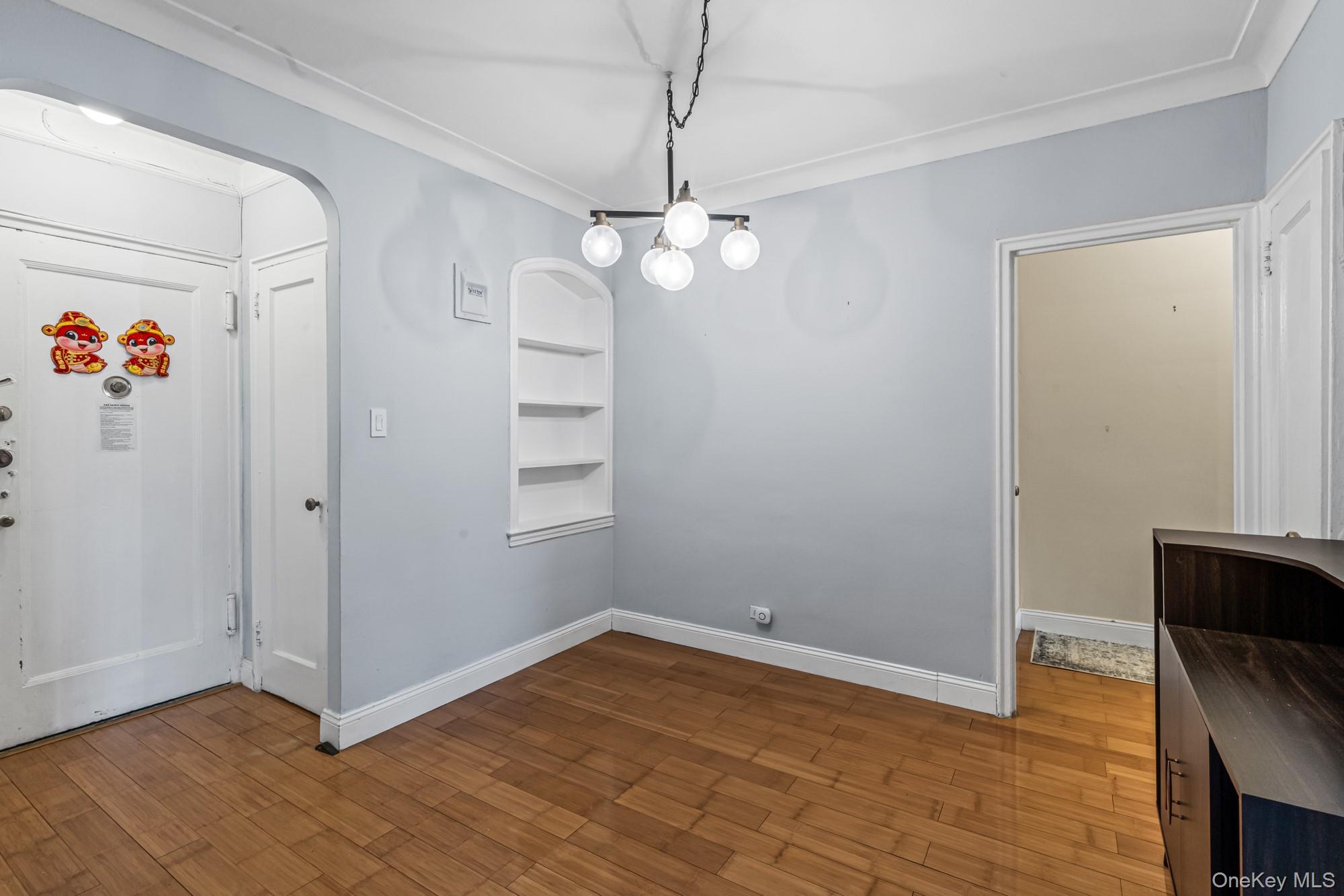 #4 photo, 76-36 113th Street, كوينز Forest Hills , NY 11375