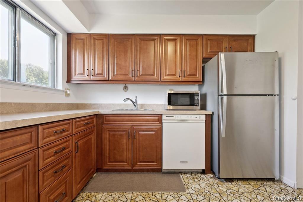 #10 photo, 10 Marsulin Drive, ناسو Syosset , NY 11791