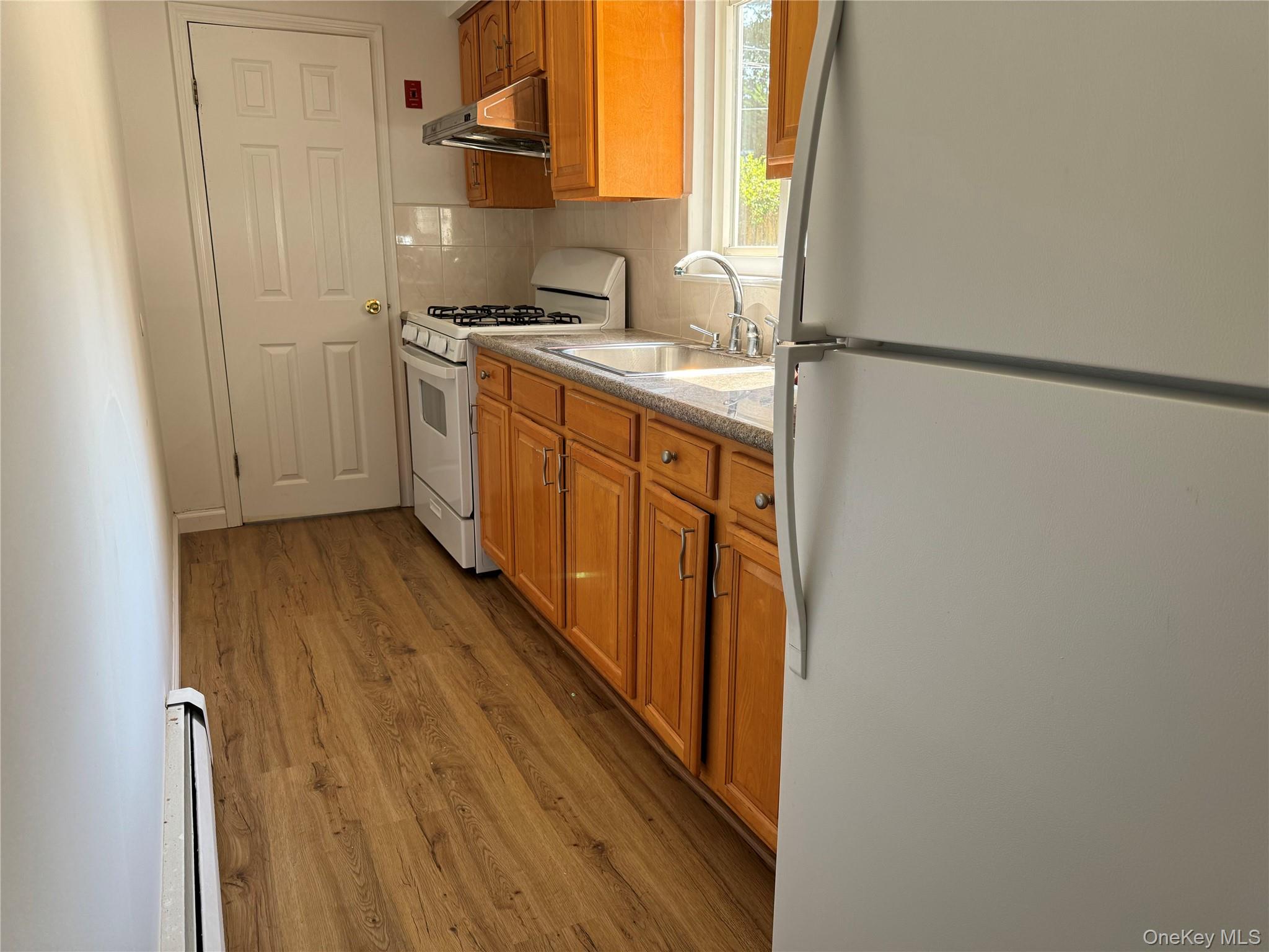 #10 photo, 46 W Lane Drive, Plainview , NY 11803