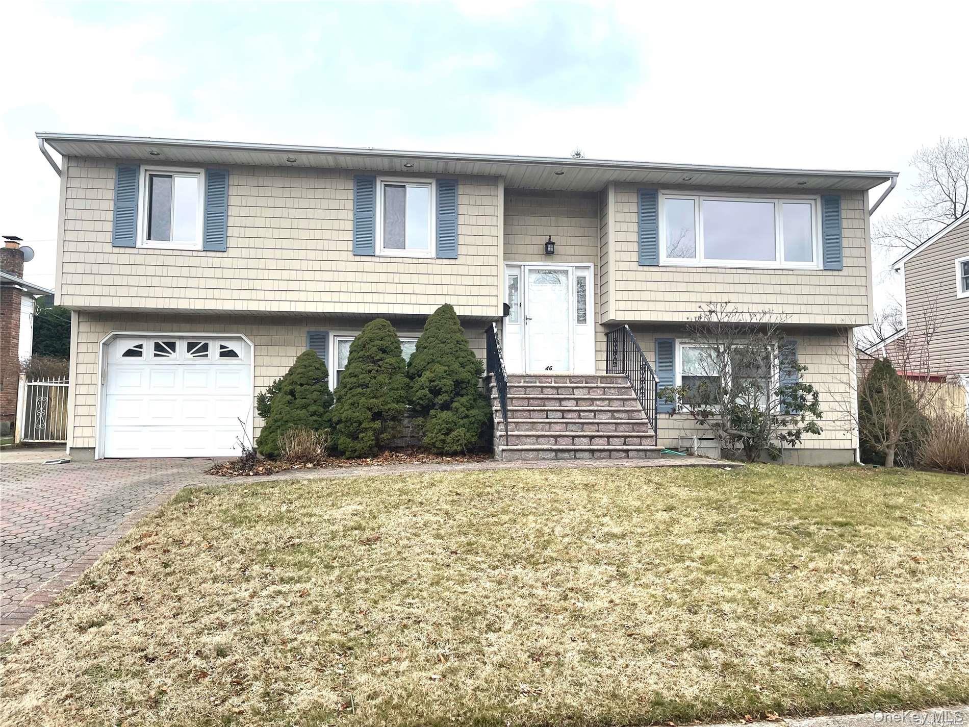 #3 photo, 46 W Lane Drive, Plainview , NY 11803