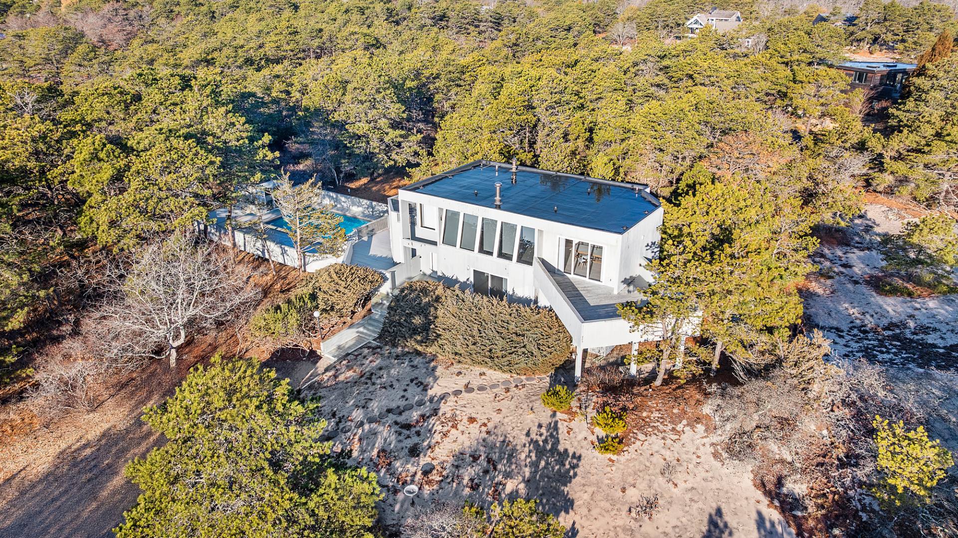 #16 photo, 54 Sand Castle Lane, Amagansett , NY 11930