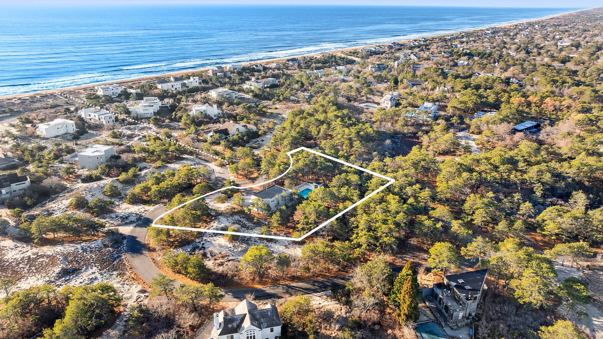 #2 photo, 54 Sand Castle Lane, Amagansett , NY 11930