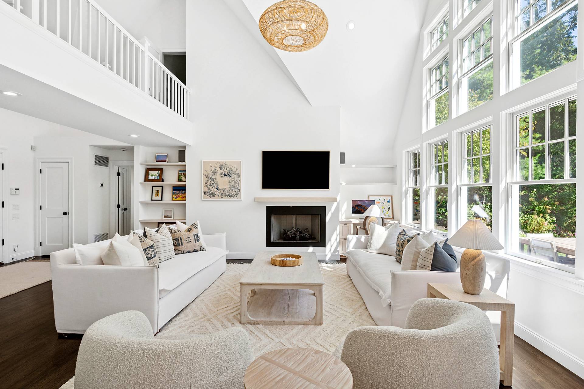 #2 photo, 2 Joshua's Hole Road, East Hampton , NY 11937