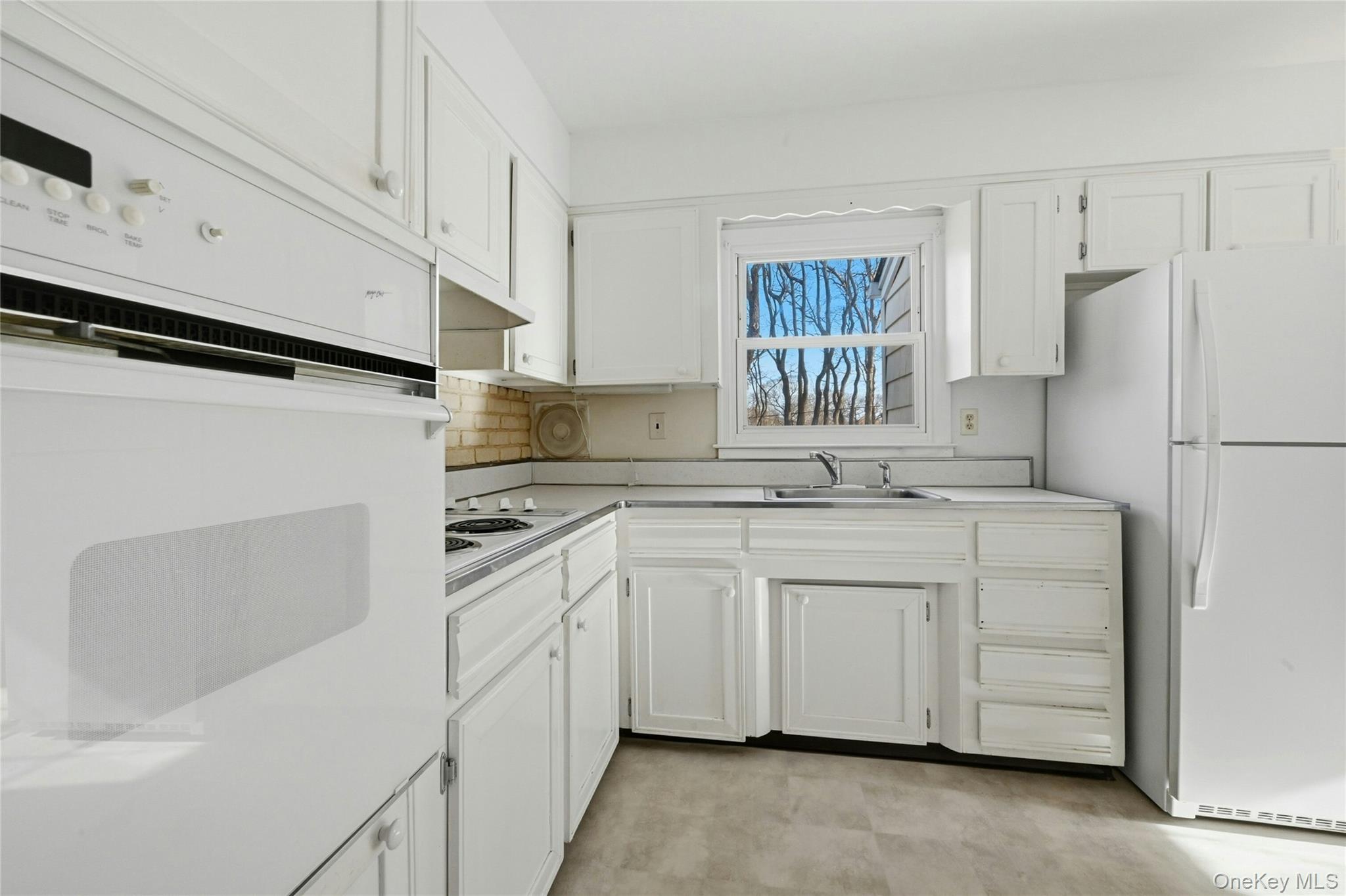 #10 photo, 23 Amagansett Drive, Sound Beach , NY 11789