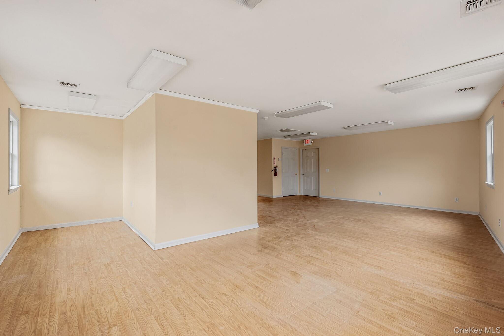 #10 photo, 1360 Montauk Highway, 东长岛 Mastic , NY 11950