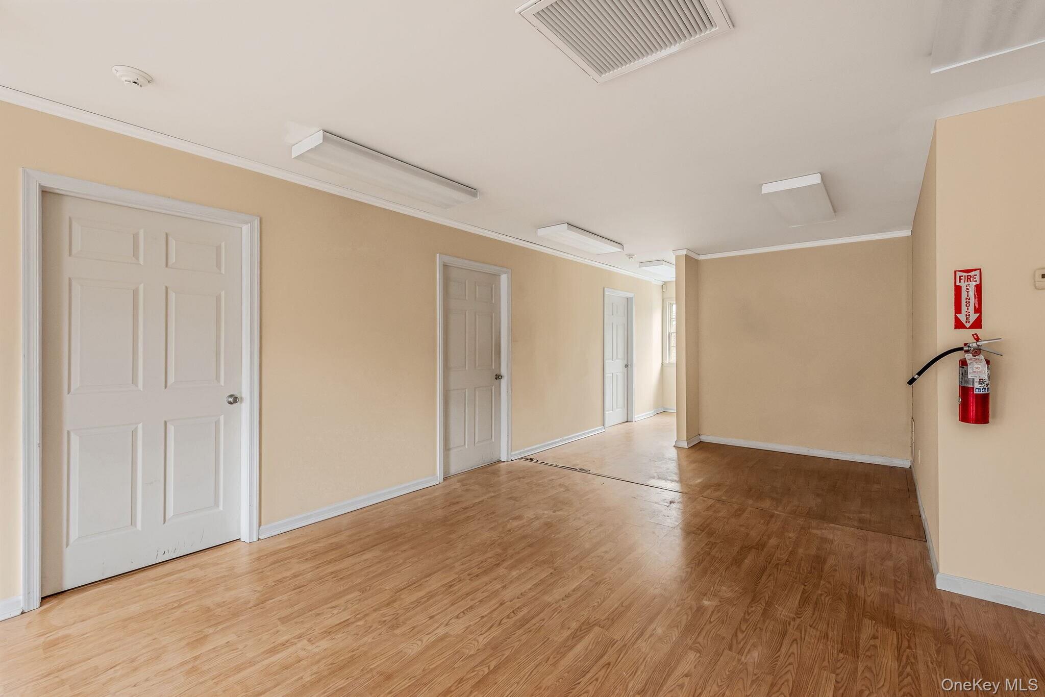 #12 photo, 1360 Montauk Highway, 东长岛 Mastic , NY 11950