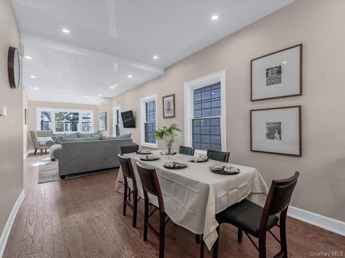 #9 photo, 8049 88th Avenue, कुईंस Woodhaven , NY 11421