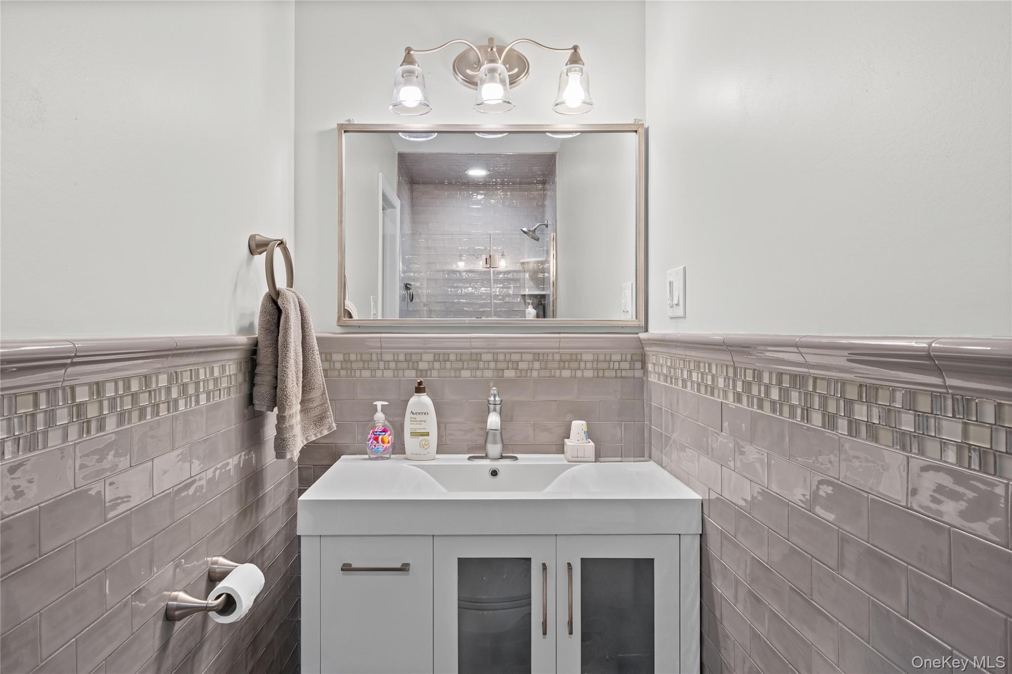 #13 photo, 31 Country Lane Drive, Kings Park , NY 11754