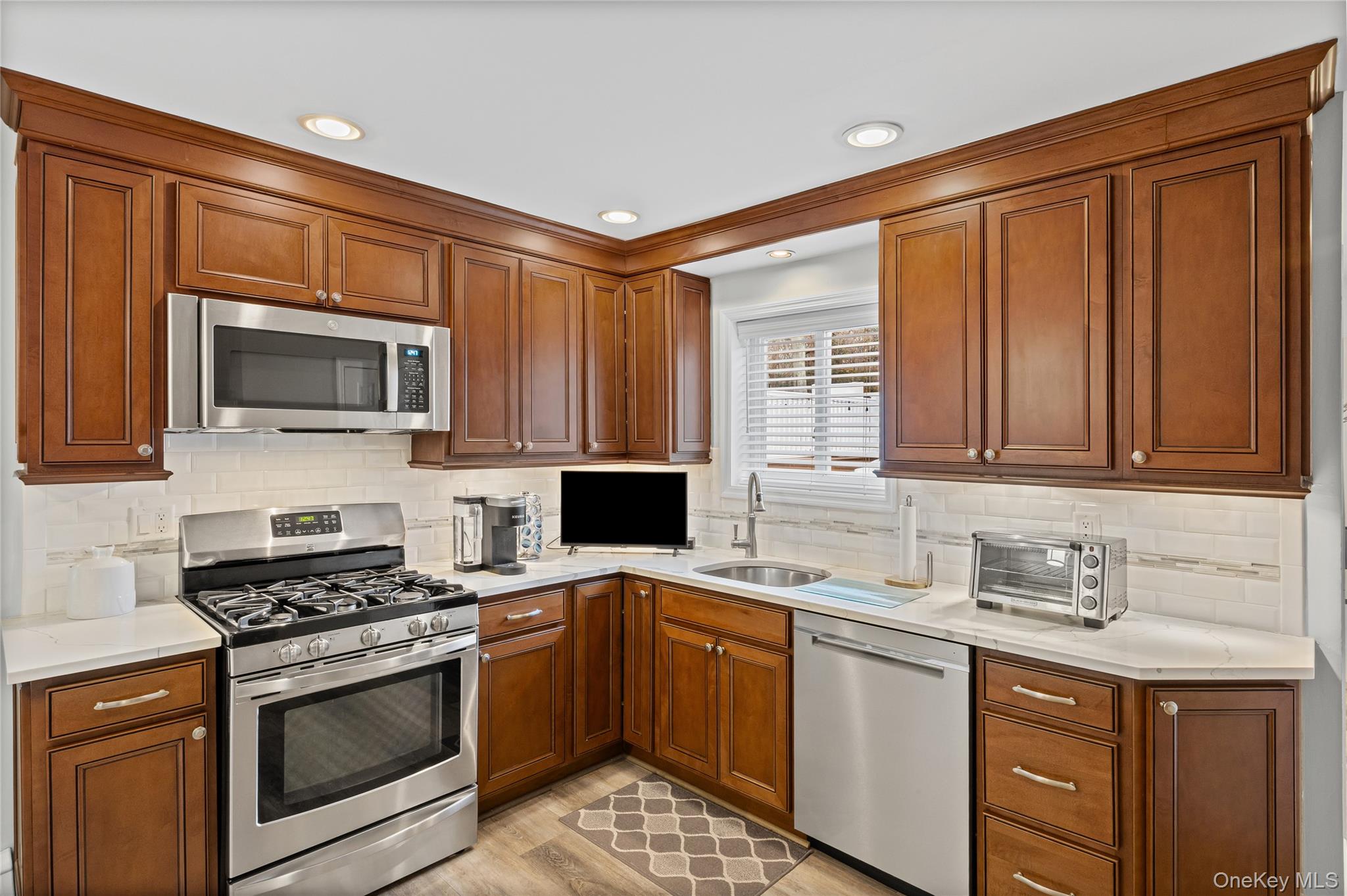 #16 photo, 31 Country Lane Drive, Kings Park , NY 11754