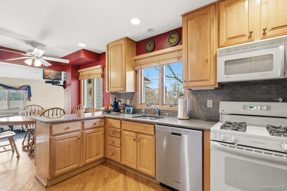 #13 photo, 29 Munson Court, מחוז סאפוק Melville , NY 11747